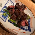 はらペコ屋 たま商店 - 和牛ハラミの炭火焼き