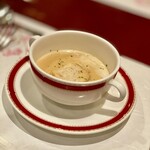 狐狸庵 - ★コーンポタージュ
      丁寧に裏ごしされたコーンにシェフの愛情込めたひと手間が伝わるスープ♪