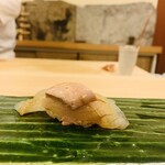 赤吉 - ㉑ ウマズラハギ、キモ醤油、キモのせ