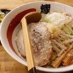 麺酒場ひかる - 汁なし油そばとレディースサービスのサラダ