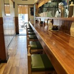 はせ川 - キレイなカウンター席