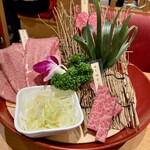 和牛一頭焼肉手打ち冷麺房家 東京駅店 - 