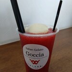 いちご農家Cafe Goccia - いちごフロート
