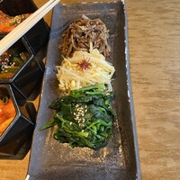 蕃 YORONIKU - 