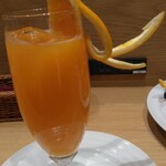 292556396 - 品のあるルックスで、旨すぎるジュース