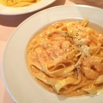 イタリア料理　トラットリア　レガーロ - 海老とポルチーニ茸のトマトクリームフェットチーネ(･∀･)