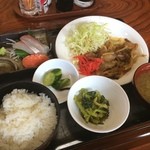 Toraya - お昼を婦中町「虎屋」さんでいただきました^_^ お腹いっぱい！昼から頑張ります！