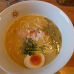 ラーメンにっこう - これが鶏白湯【塩】です