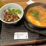 カルビ丼とスン豆腐専門店 韓丼 - 料理写真: