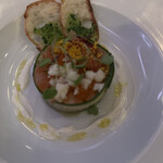 フレンチ キッチン - スモークサーモンのタルタルとアボカド
      柚子クリーム いくら