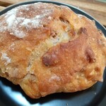 UTSUBO BAKERY PANENA - てごねくるみパン