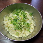 博多ラーメン 山桜 - 2014年7月21日(月・祝)　替玉(120円)かた