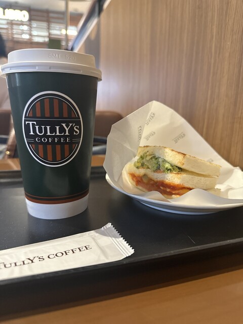 Tully's Coffee Pashifikku Makusu Esaka Ten photo 3