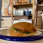 サンイート - とある休憩時間にコーヒーと一緒においしく頂きモした。