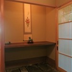 未在 - 店内に入り左にある待合いから玄関を撮ったものです★