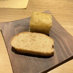 RISTORANTE IL NODO - 自家製フォカッチャとライ麦パン