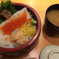鮨丸 - イカ丼