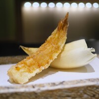 日本橋 蕎ノ字 - この日は京都山科のタケノコ。天ぷらにするとまた美味☆