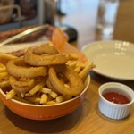 SUNNY KITCHEN - オニポテ