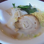 中華料理 萬珍館 - 豚骨ラーメン