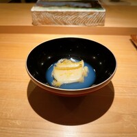 東雲 - 酒と昆布で炊いたアワビ  