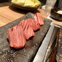 黒毛和牛ヘレ肉専門店 炭火焼肉 りきちゃん 北浜店 - 