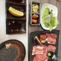 近江うし焼肉 にくTATSU 日本橋室町店 - 