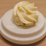 アマラントス - ディナーコース 36300円 の燻製発酵バター