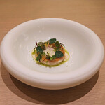 アマラントス - ディナーコース 36300円 の平貝 新玉葱 カルダモン