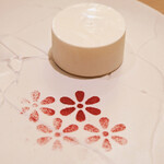 アマラントス - ディナーコース 36300円 のリュバーブ 蜂蜜 メレンゲ