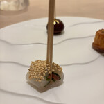 アマラントス - ヒラメのカルパッチョ　ゴマ