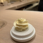 アマラントス - 発酵バターに燻製の香りをつけて