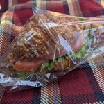 Jardin h - クロワッサンサンドは日替わりで大きく食べごたえありますよ（2025.3）