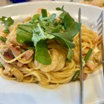 ボワ・トスカーナ - プリプリ海老とベーコンのピリ辛風パスタ