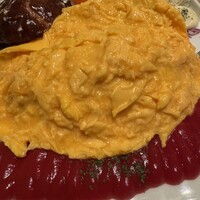 キッチン 大宮 MARK IS みなとみらい店 - ハッピーイエローのご開帳