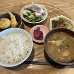 和カフェyusoshi - 選べるおかずのデリごはん