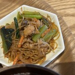 和カフェyusoshi - 野菜と牛肉のチャプチェ