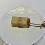 RISTORANTE OZIO - 　前菜　フォカッチャとグアンチャーレ