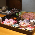 日本料理 幸庵 - 苺のブランマンジェ、酒粕のアイス 米粉あられ仕立て プルーン添え