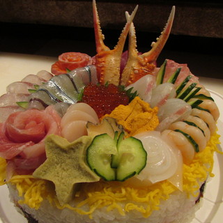 它看起來也很華麗！壽司蛋糕！ ♪