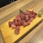 大衆酒場 博多 かつりき - まぐろぶつ刺し290円