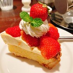 パルファン - いちごのババロアタルト