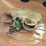 クレープとピスタチオアイスとマンゴスチン