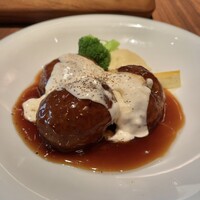 RISTORANTE Orobianco - 豪州黒牛と茶美豚のグリルハンバーグ チーズソース(300g) アップ♪