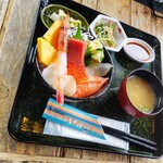 光る海 - 海鮮丼ミニ