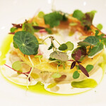 アマラントス - ディナーコース 36300円 の平貝 新玉葱 カルダモン