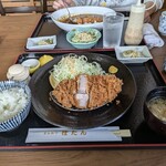とんかつぼたん - 三元豚厚切りロースカツ1700円（10食限定）