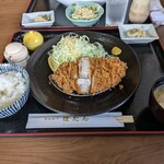 三元豚厚切りロースカツ1700円（10食限定）