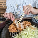 とんかつぼたん - 三元豚厚切りロースカツ1700円（10食限定）