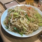 こまっちゃん - 塩焼きそば(画像は2人前)  青海苔と出汁粉はお好みでかけるスタイル